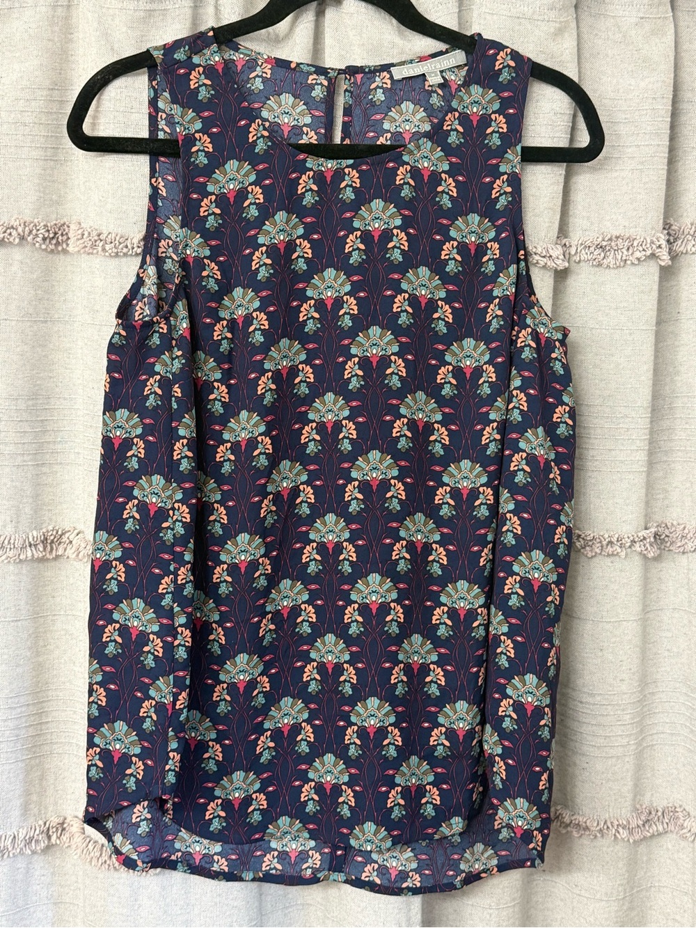 Daniel Rainn Navy Floral Crew Neck Top w/Multicolor Print - SIZE M